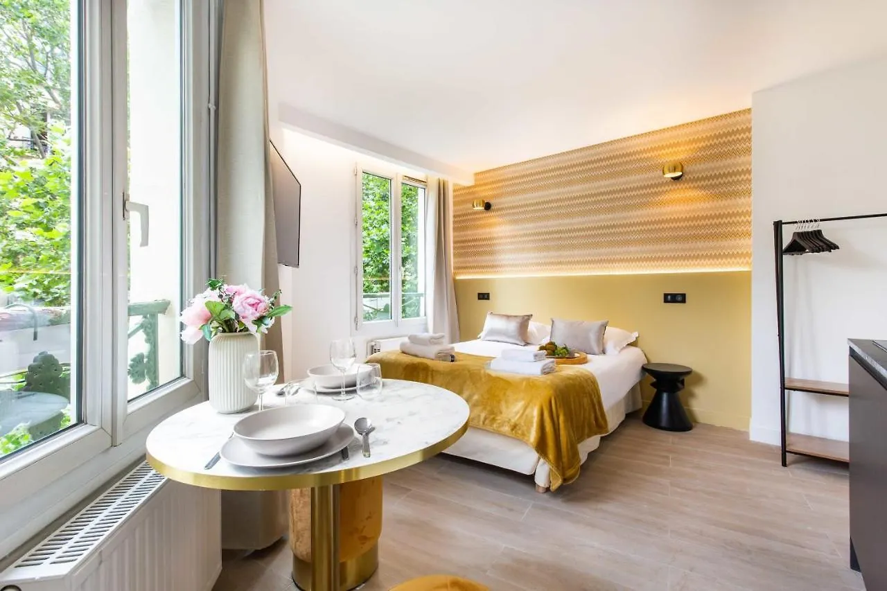 Residence Saint Charles - Parc Des Expositions Paris 0*,  France