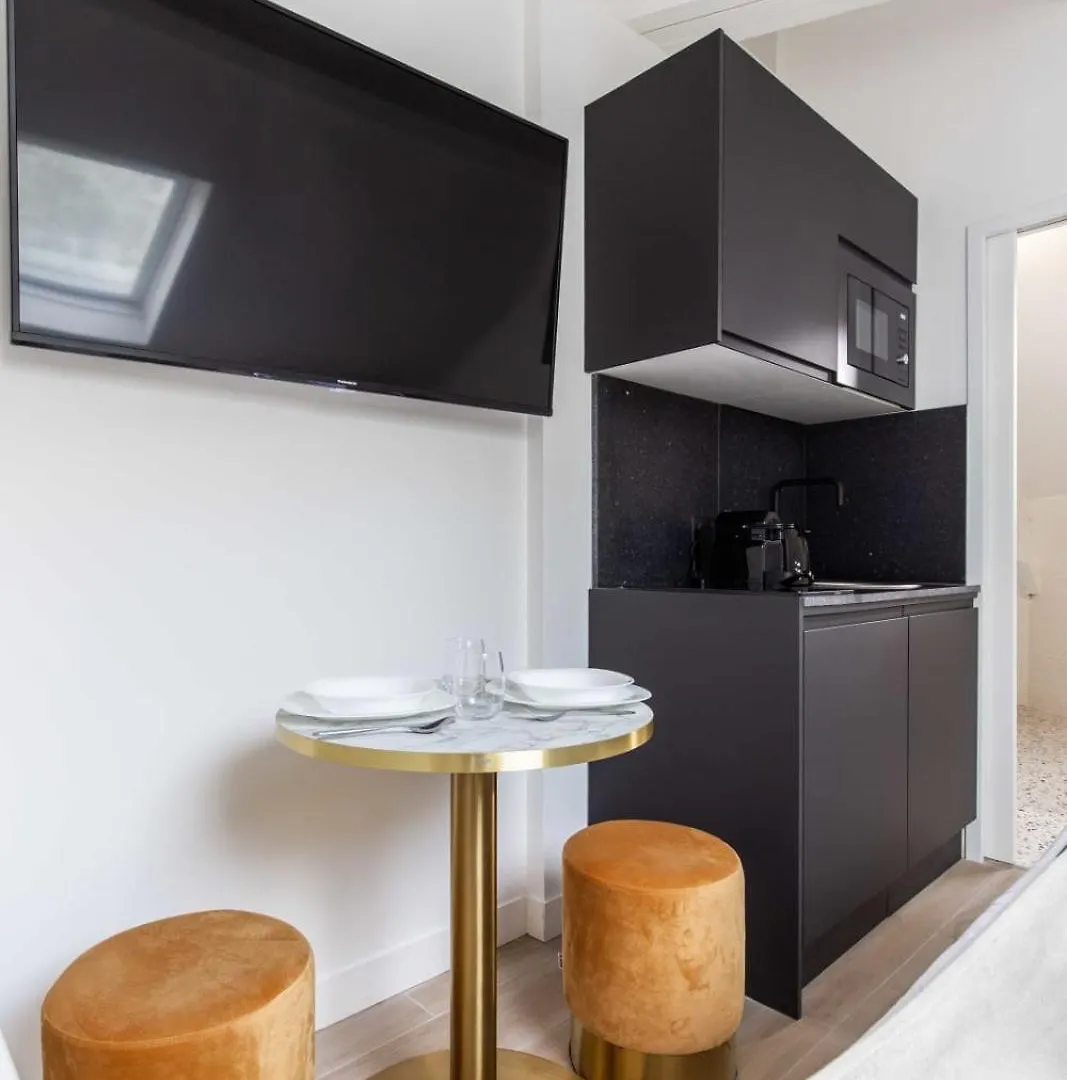 Residence Saint Charles - Parc Des Expositions Paris Apartment